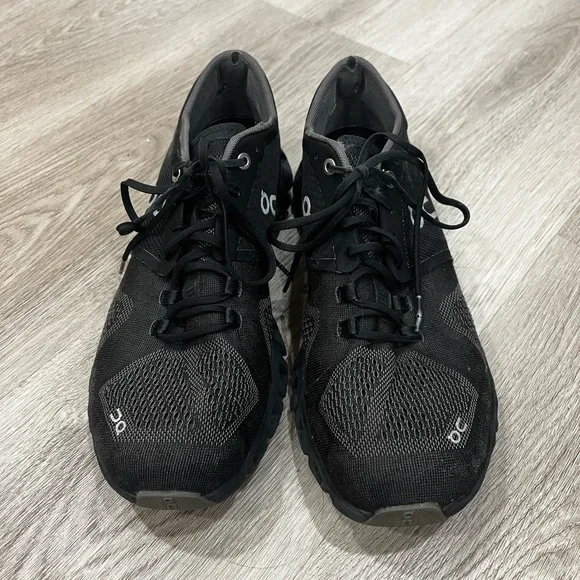 On Running Cloud X sneakers Size 9 - Picture 3 of 11